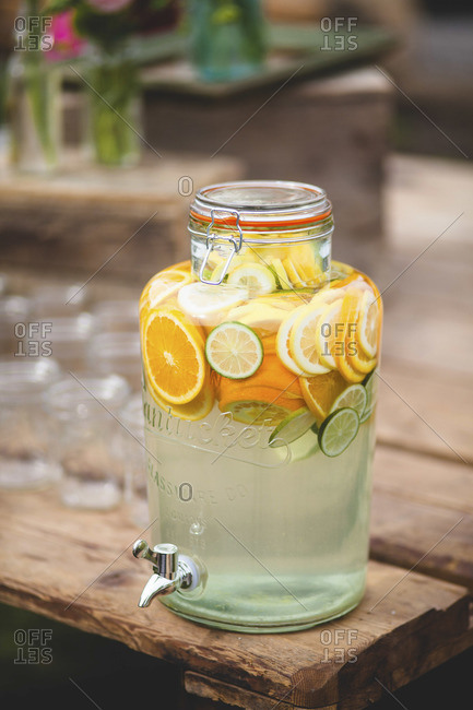 Lemonade served in jar beverage dispenser outdoors