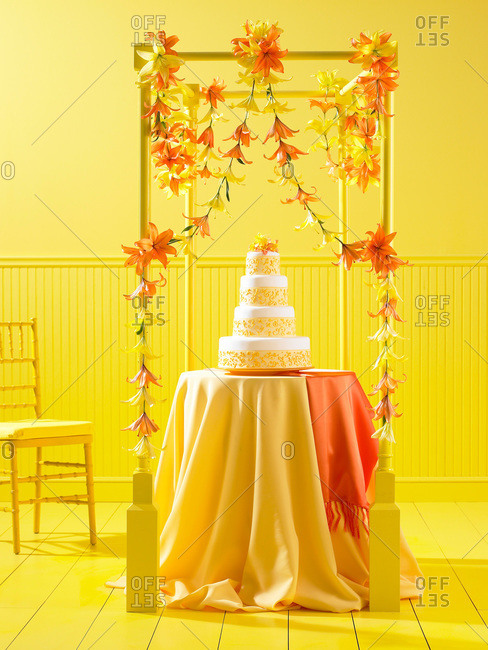 Decorations with a wedding cake
