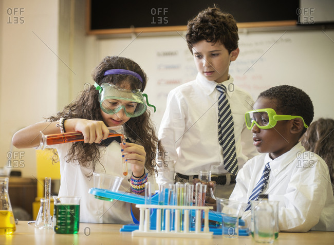 Students experimenting during science class
