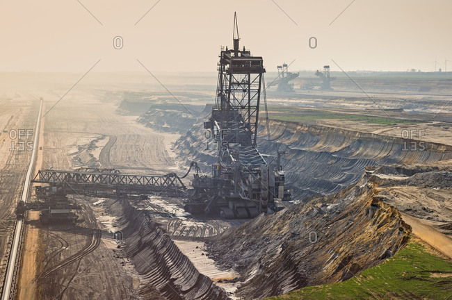 Brown coal mining with bucket-wheel excavator, Juechen