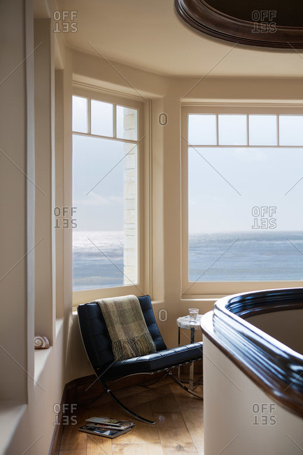 Lookout room with ocean view in home