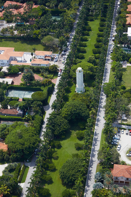 Aerial view of a neighborhood in Miami, FL