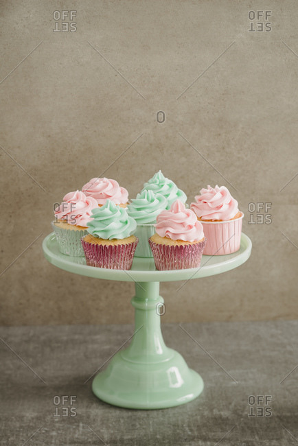 Cup cakes on a cakestand