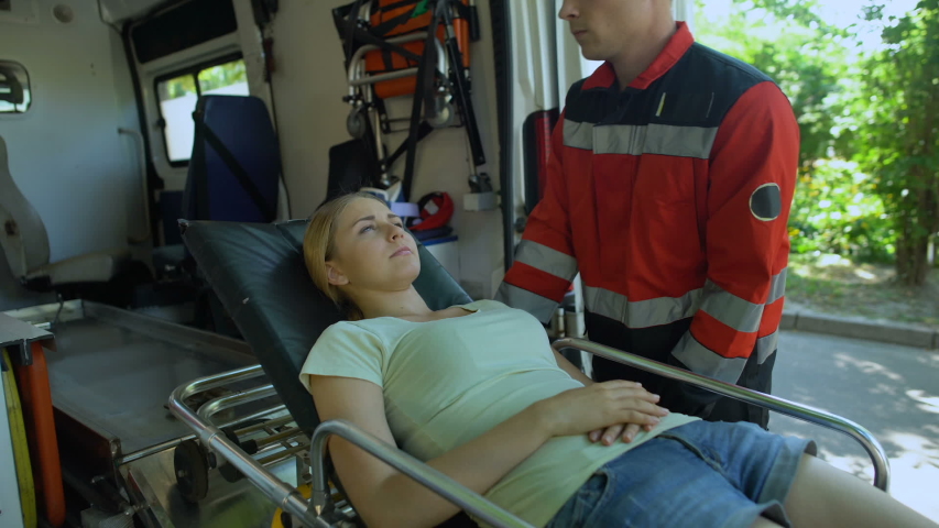 Emergency Paramedics Fuck Pregnant Wife Latina With By