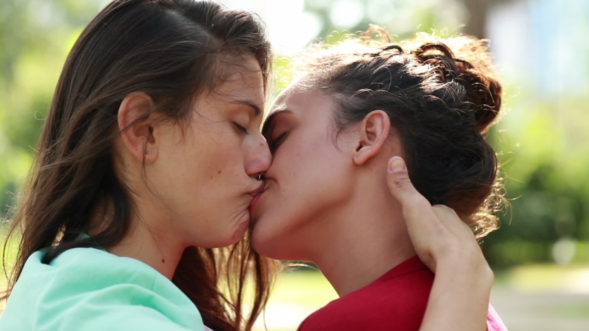 Lesbian tongue makeout pictures