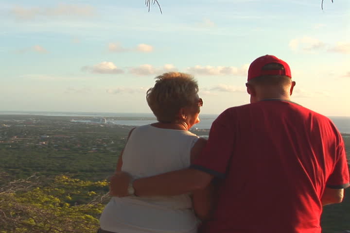 NTSC: Retired couple - kissing