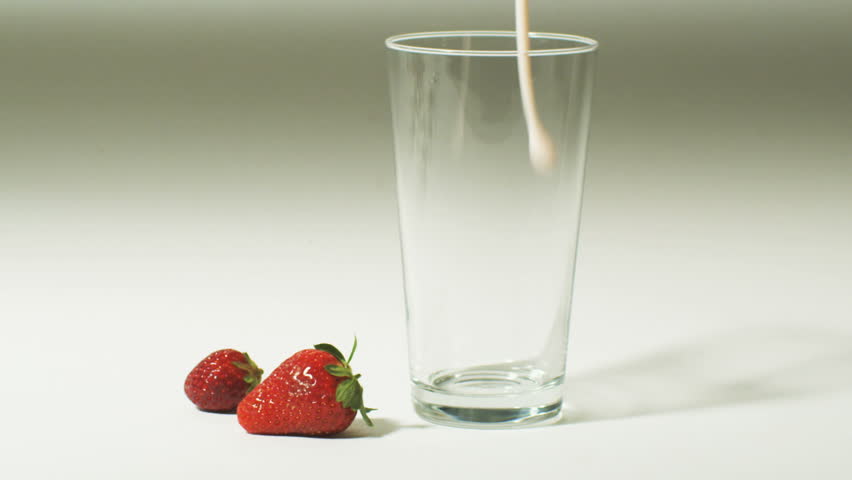 yogurt pour 