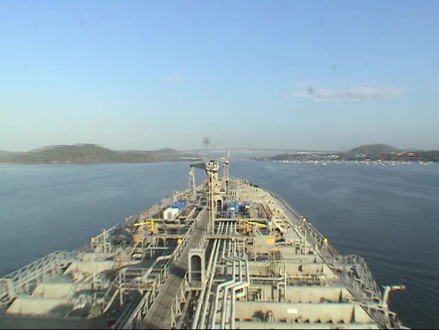 A timelapse through the Panama canal in 60 seconds