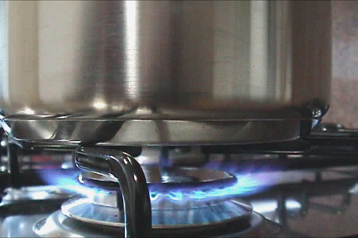 Gas stove making food