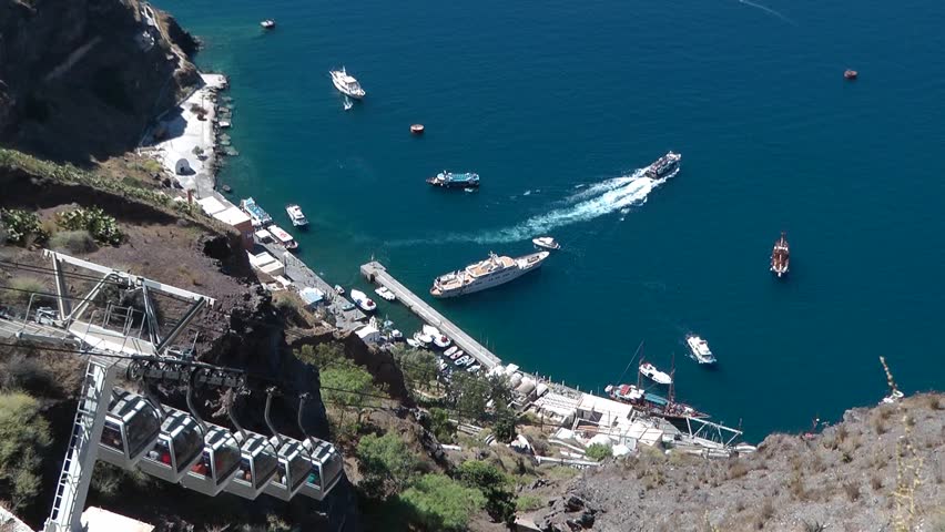 Cablecar go down on Santorini