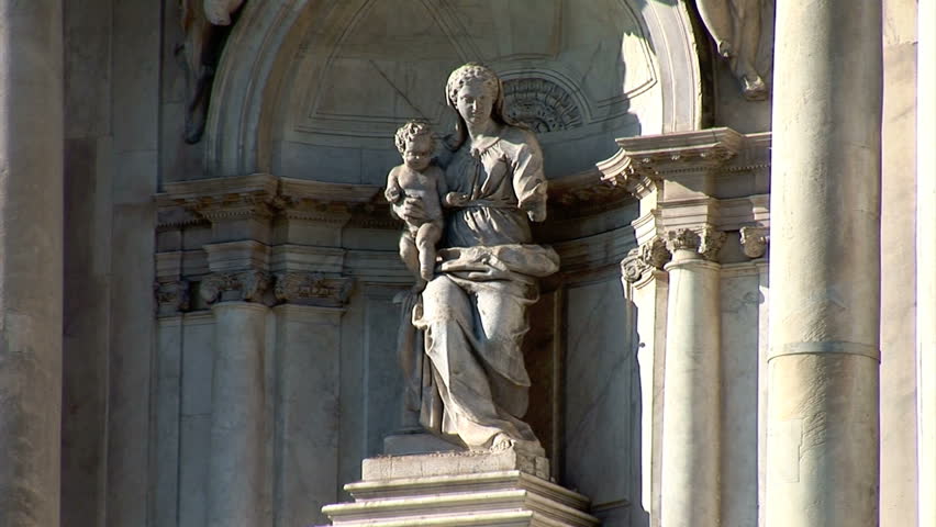 Grand Canal Greek Revival Church cu zoom tilt