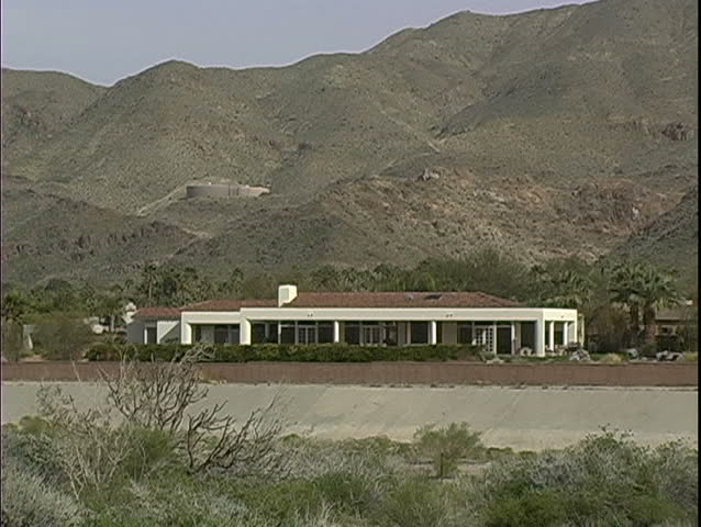 Desert Ranch House zoom