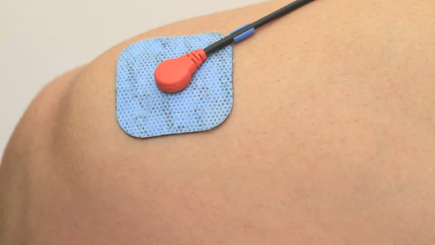 electro stimulation electrodes on quadriceps