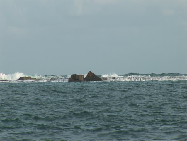 Waves Crashing on Old Reef (BR075)