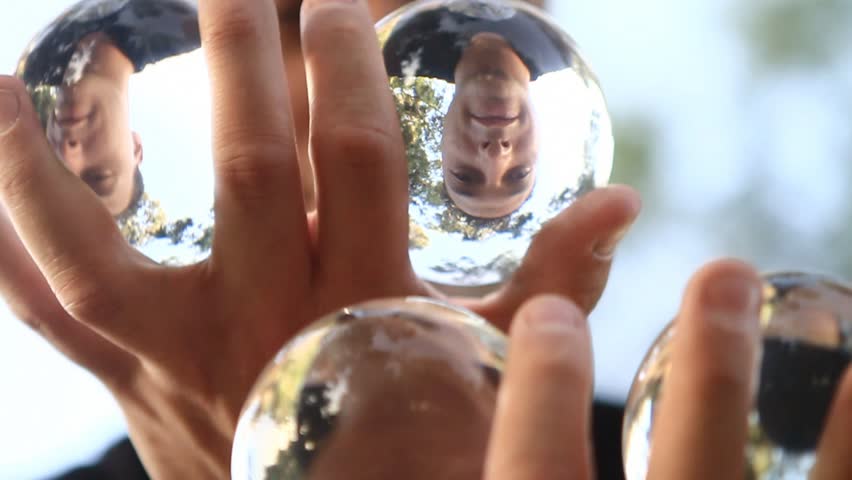 Contact juggling
