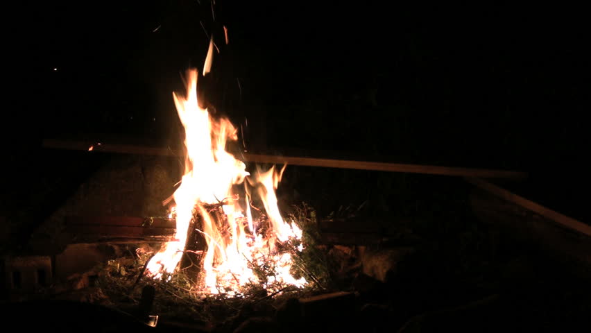 campfire with benches 1920x1080