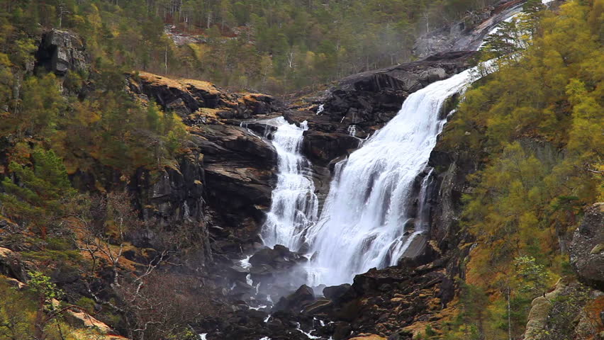 Nyastolsfossen waterfall