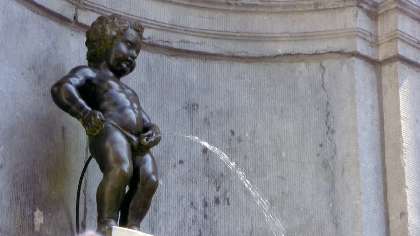 Boy pissing boy small boy pissing Manneken Pis