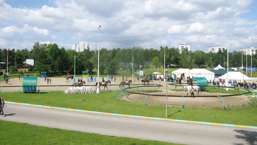 MOSCOW - JUN 9: Equestrians train horses on international competitions on show jumping CSI? Vivat Russia on Bitsevsky horse-racing complex, on Jun 9, 2012 in Moscow, Russia