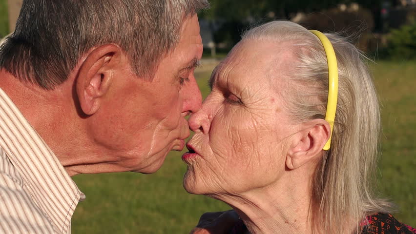 Older kiss