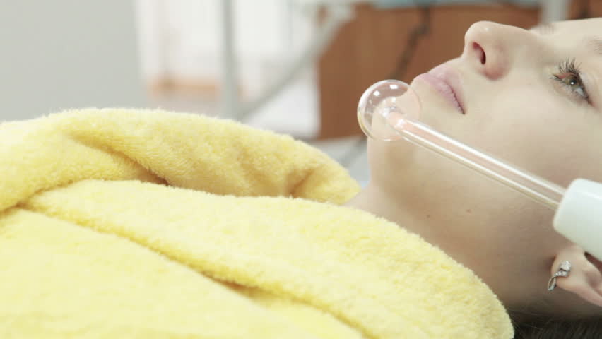 Cosmetology procedures by an electric device