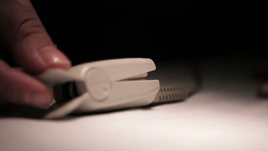 Pulse oximeter at finger tip 