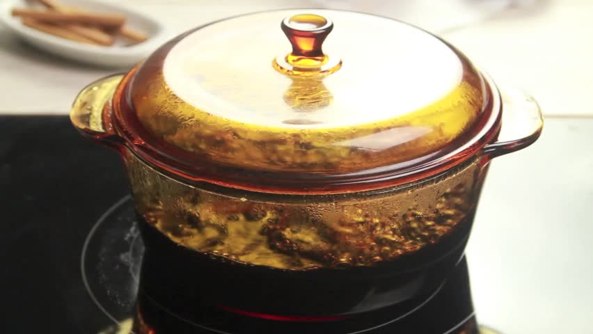 making traditional hot wine