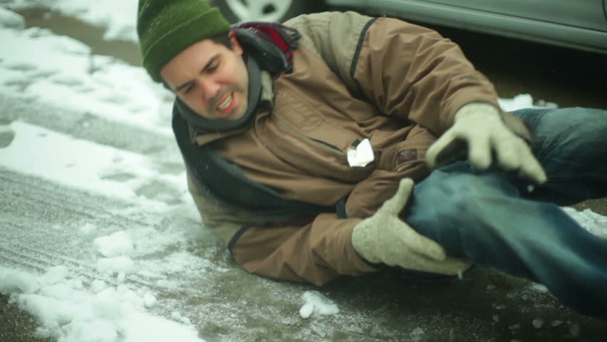 injury on the snow, fallen from ice