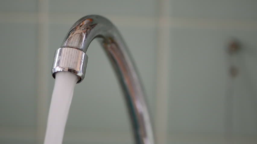 water splashing from pipe