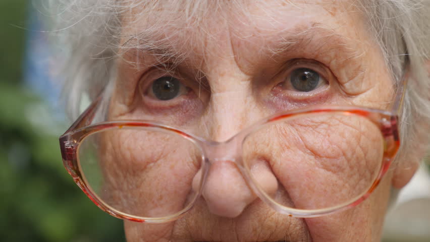 Бабушки в очках 44 фото