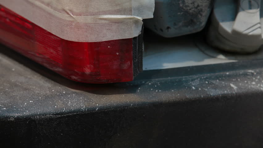 Smearing putty the damaged surface