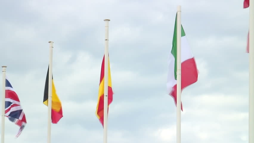 1080i: Flags of european countries moving in the wind. Tripod.