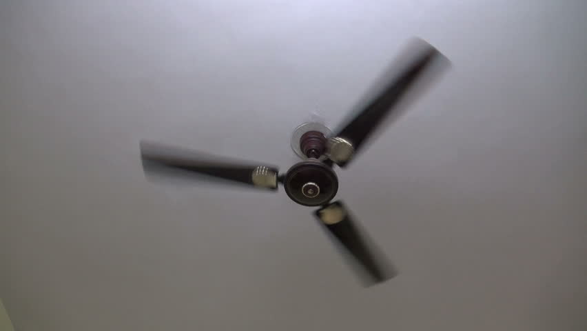 ceiling fan motion in hotel room, India
