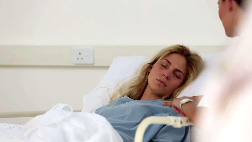 У Chloe Couture порно в больнице вместо осмотра от пошлого типа.