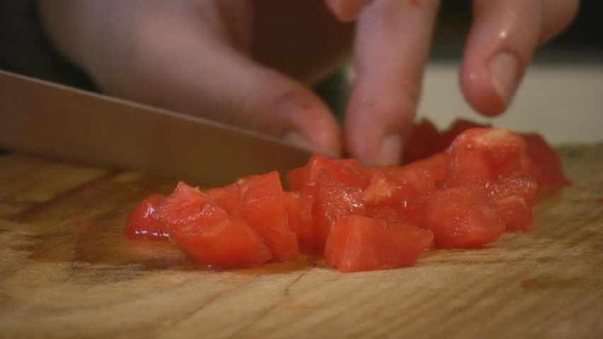 Cutting tomato