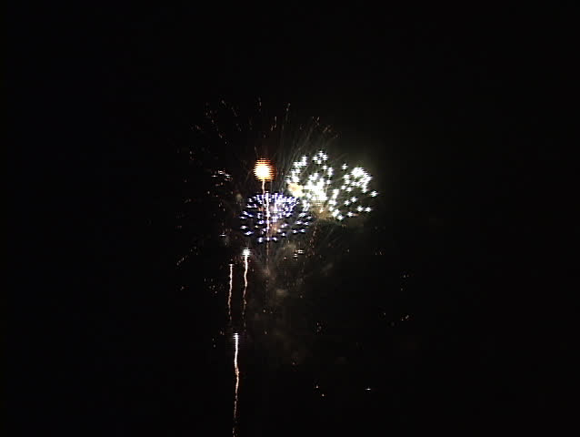 Fireworks Finale: End of show centered in frame