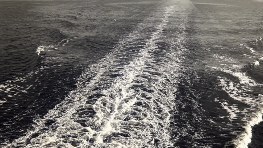 Infrared Finland: waves behind the cruise ship 1 