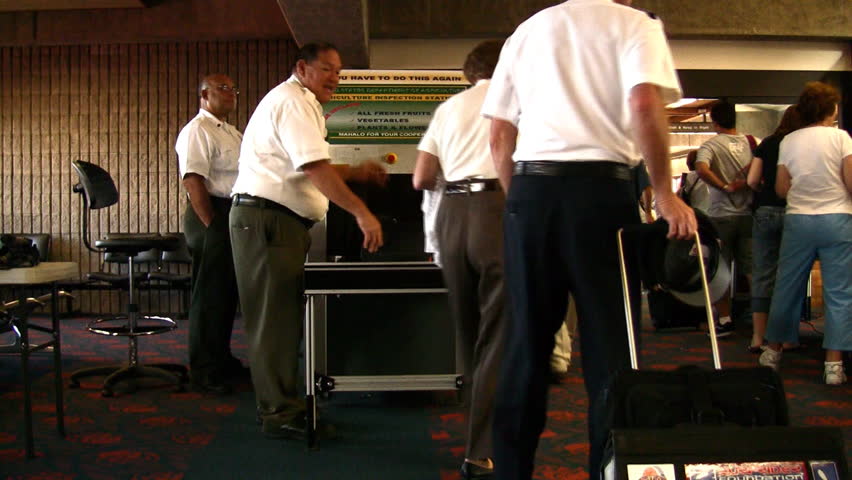 HD Hawaii checkpoint for taking agricultural items to mainland
