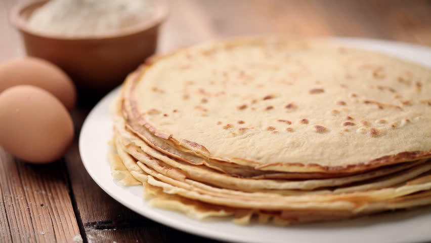 stacking pancakes 