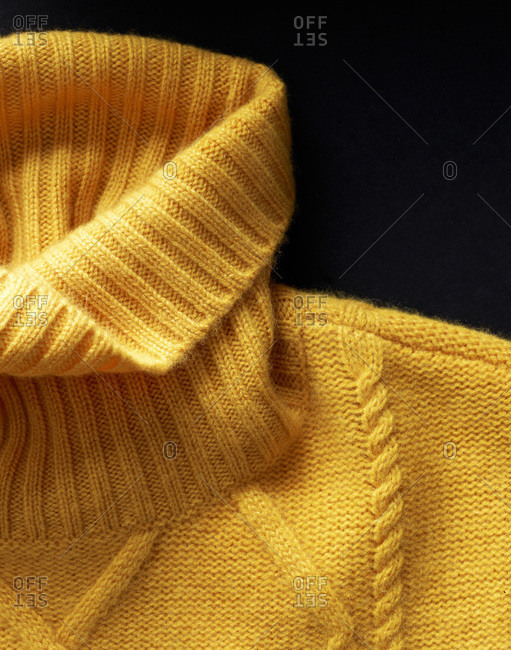 Yellow cashmere sweater with turtleneck