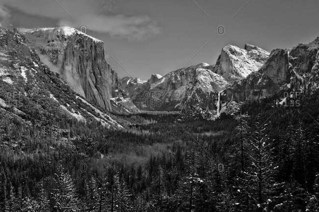Black and white view of Yosemite Valley
