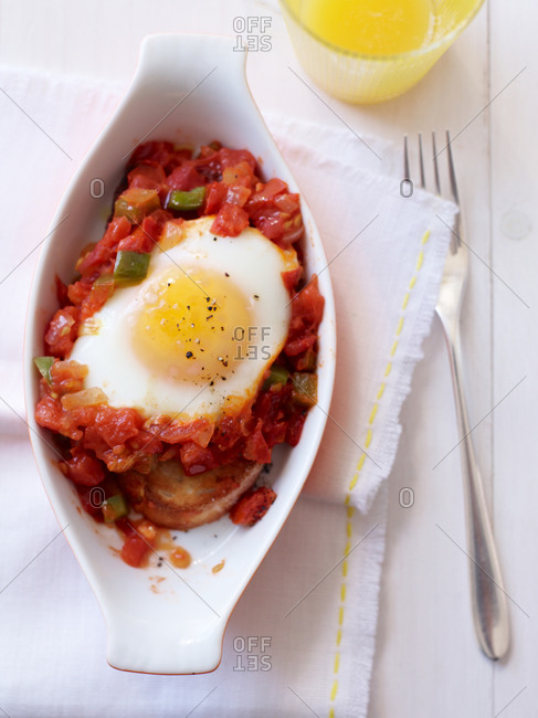 Italian style egg with chopped vegetables