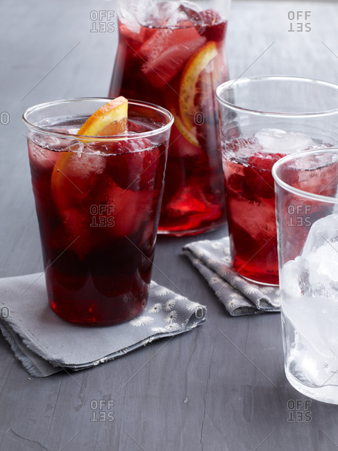 Punch served with ice cubes and fresh fruits