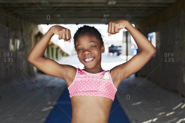 biceps female stock photos - OFFSET