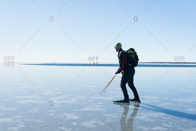Man long-distance skating, Sweden - Offset