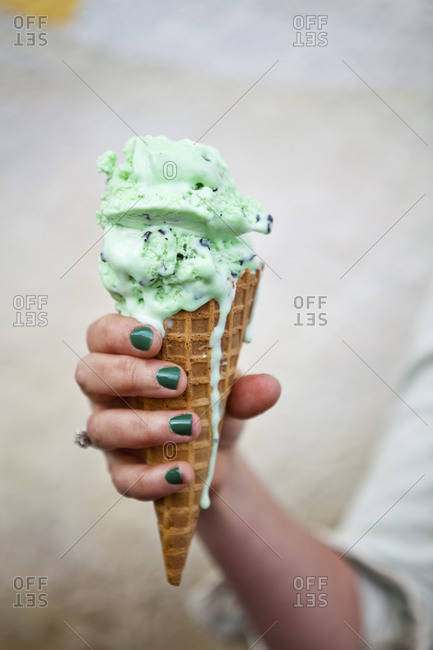 Scented Mint Chocolate Ice-Cream Ring – Tiny Hands
