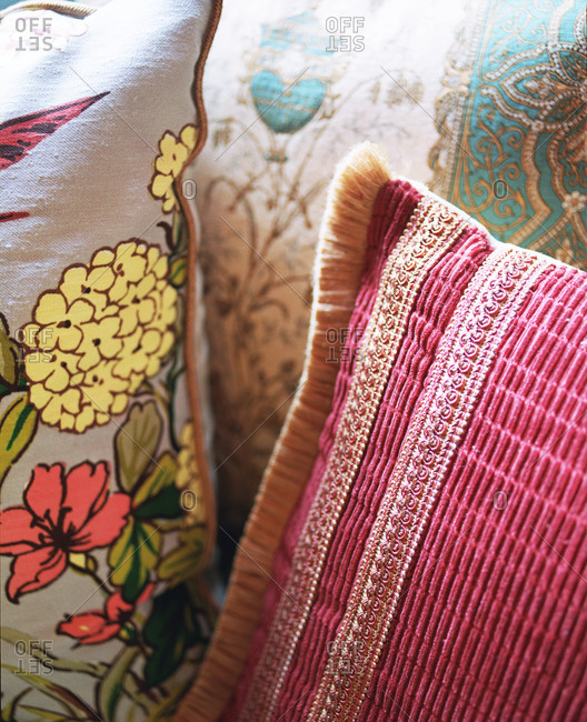 Patterns of different cushions - Offset