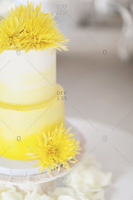 Wedding cake with yellow cactus dahlia