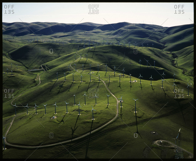 Large field of wind turbines at the Altamont Pass Wind Farm in the eastern edge of the San Francisco Bay Area