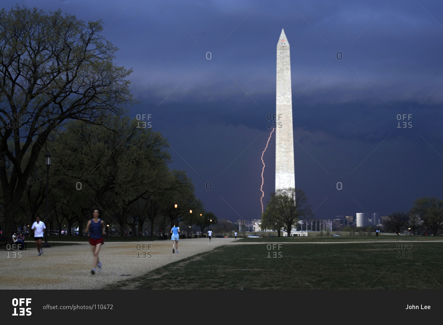 Lightning at the Washington Monument, USA